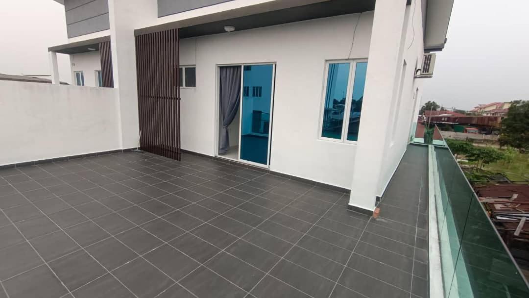 Chee Hotel Sekinchan