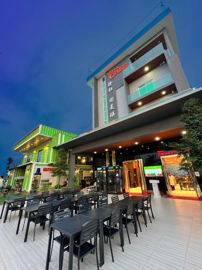 Hotel Chee Sekinchan