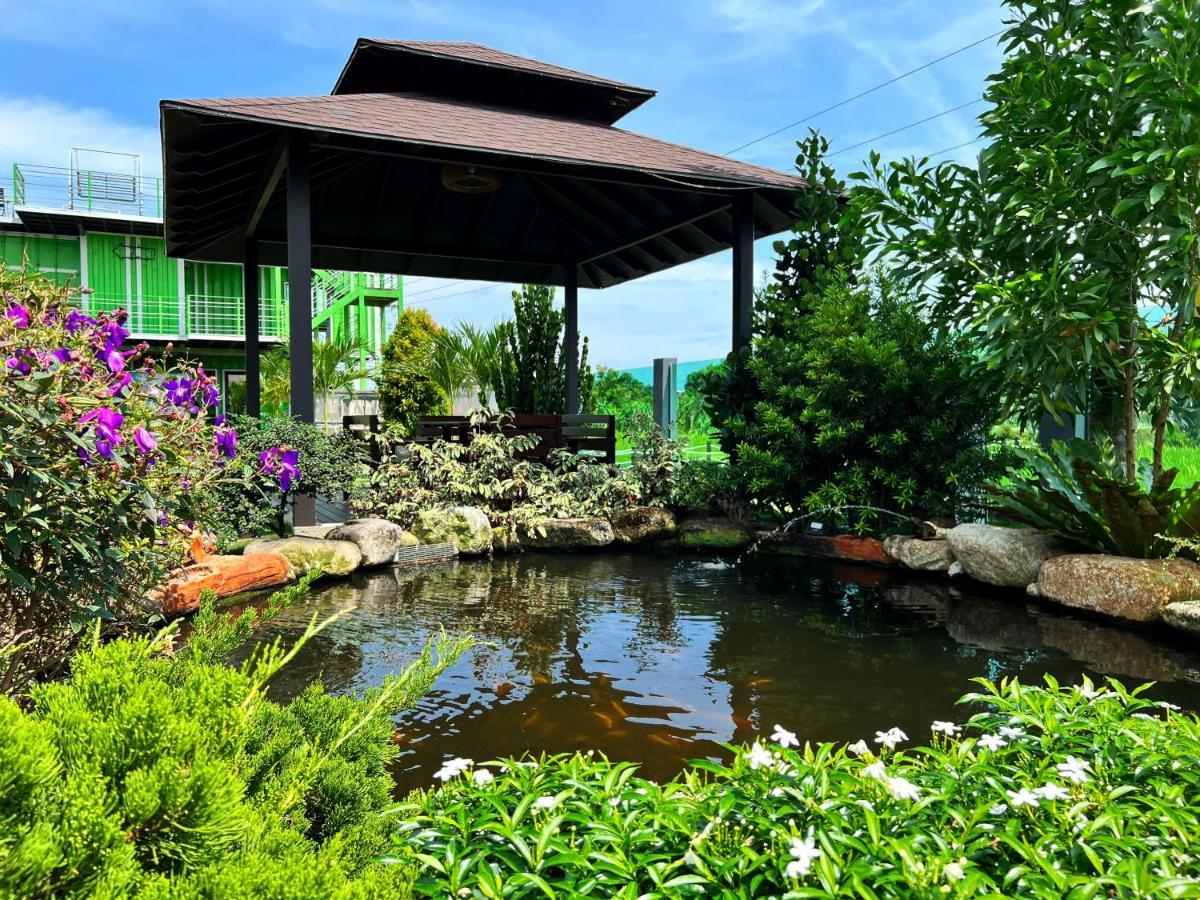 Chee Hotel 5*